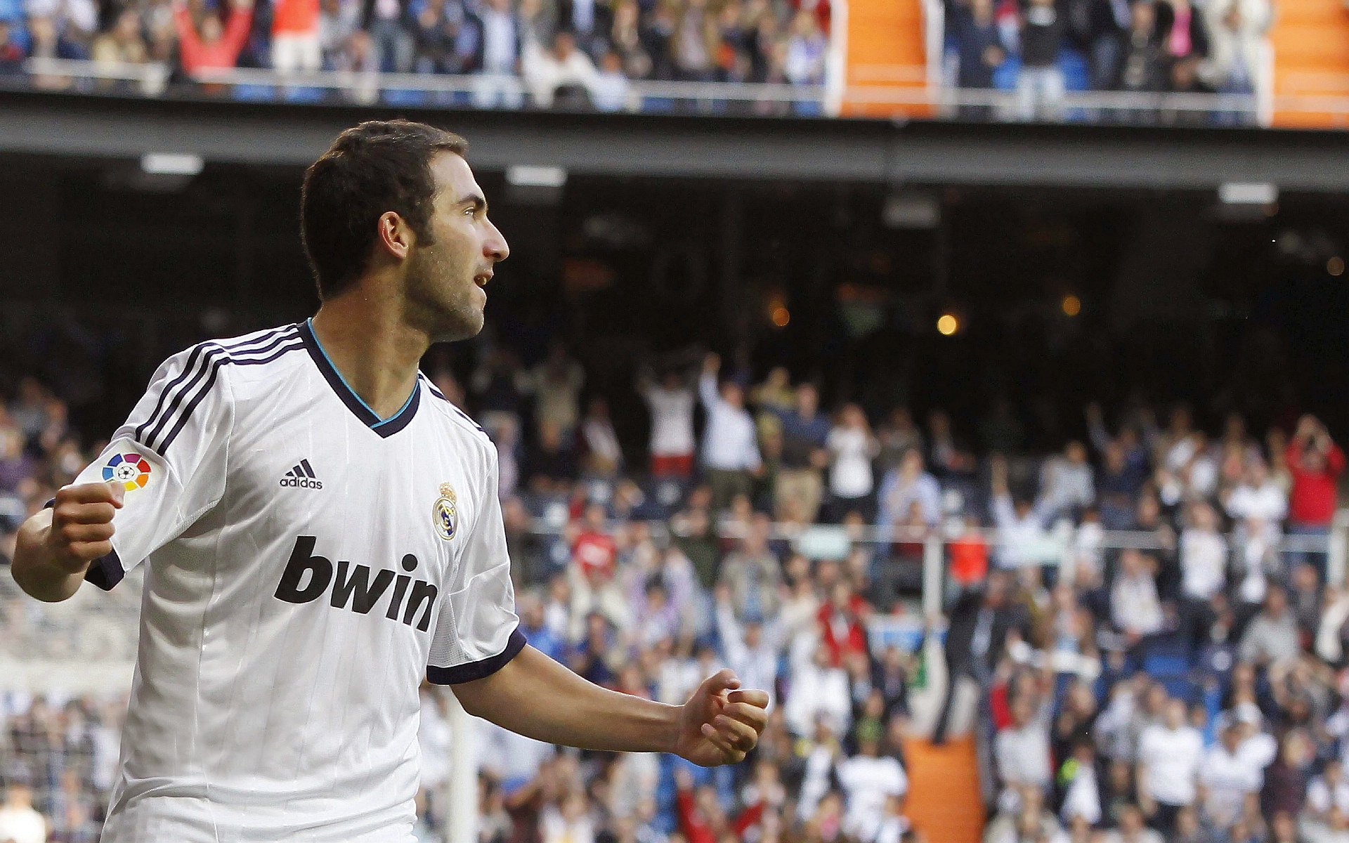 德甲场上惊喜：逆转战局的突破瞬间，德甲转会规则